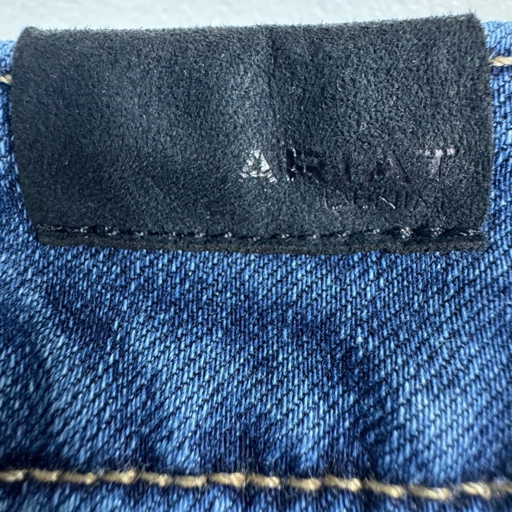 Ariat High Rise Flare Jeans‎ Premium Italian Denim Medium Wash Raw Hem 33L - Picture 9 of 16